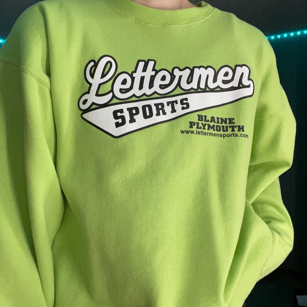 Lettermen Crew Neck// Size: Large